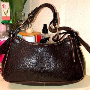 Dooney & Bourke pebble leather shoulder bag